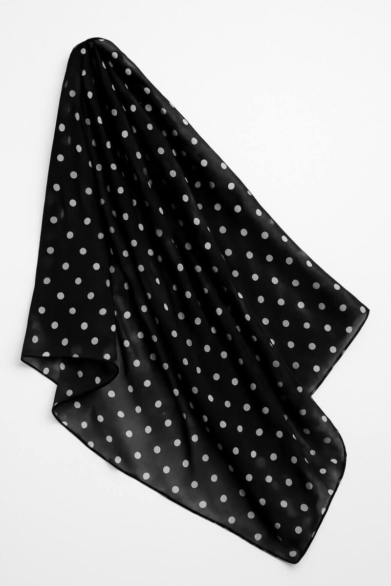 Gepunkteter Chiffon Hijab Schwarz