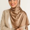 Satin Hijab Goldbraun