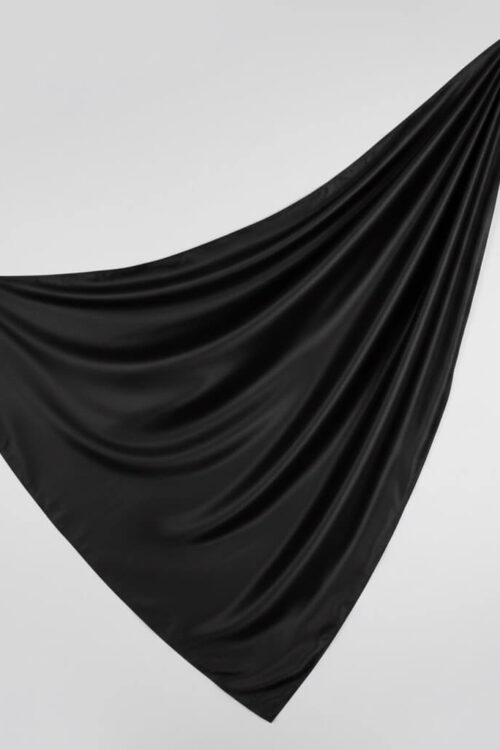Satin Hijab Schwarz