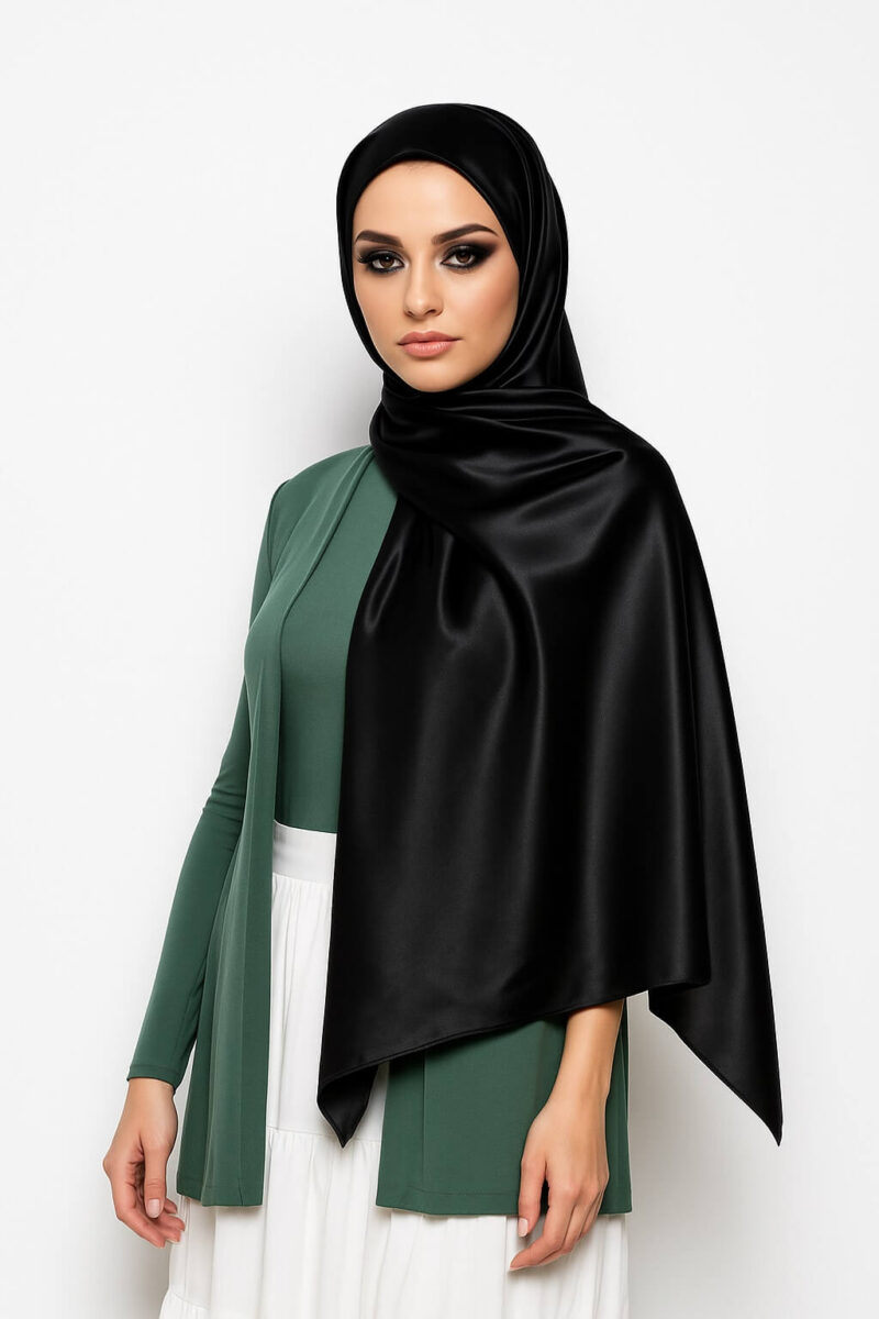 Satin Hijab Schwarz