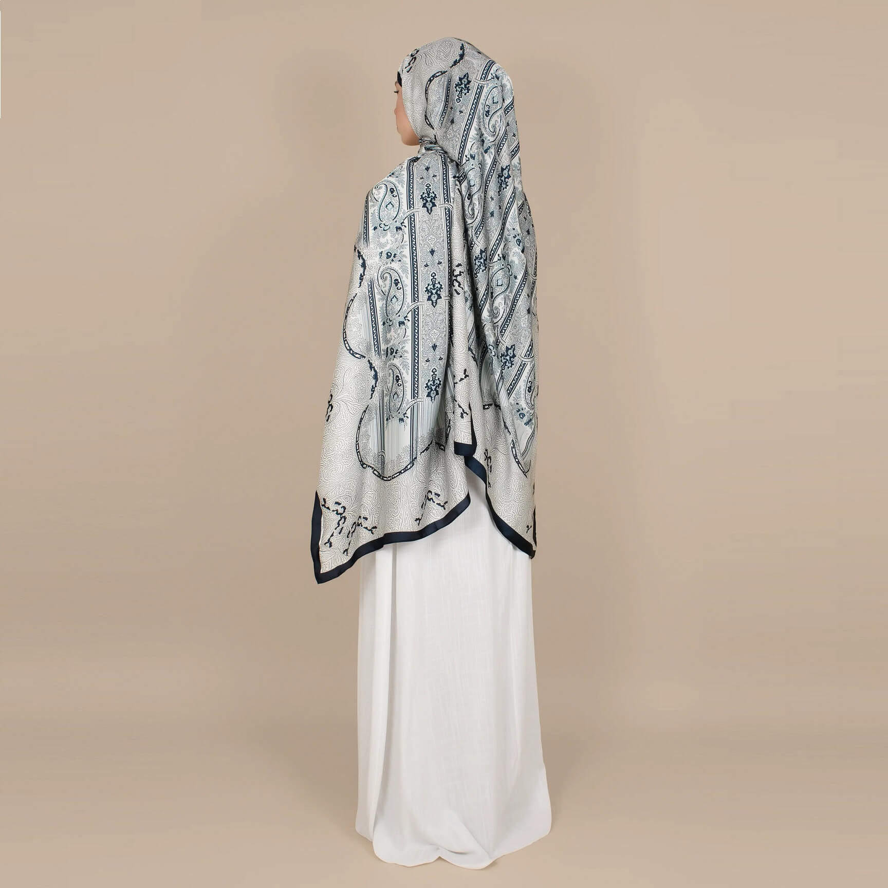 Oriental Shine Hijab - Blue Velvet