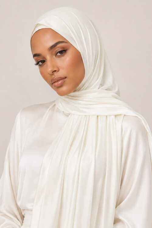 Liquid Jersey Hijab in Vanille – locker gebunden Frühlingslook