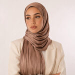 Satin Jersey Hijab - Desert Satin Jersey Hijab in Desert – warmer Herbst-Glanzlook