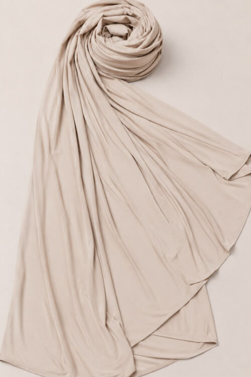 Nude-farbenes Liquid Jersey Kopftuch Detailaufnahme
