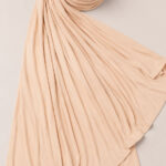 Beiges Liquid Jersey Kopftuch Sand Beige Detailaufnahme