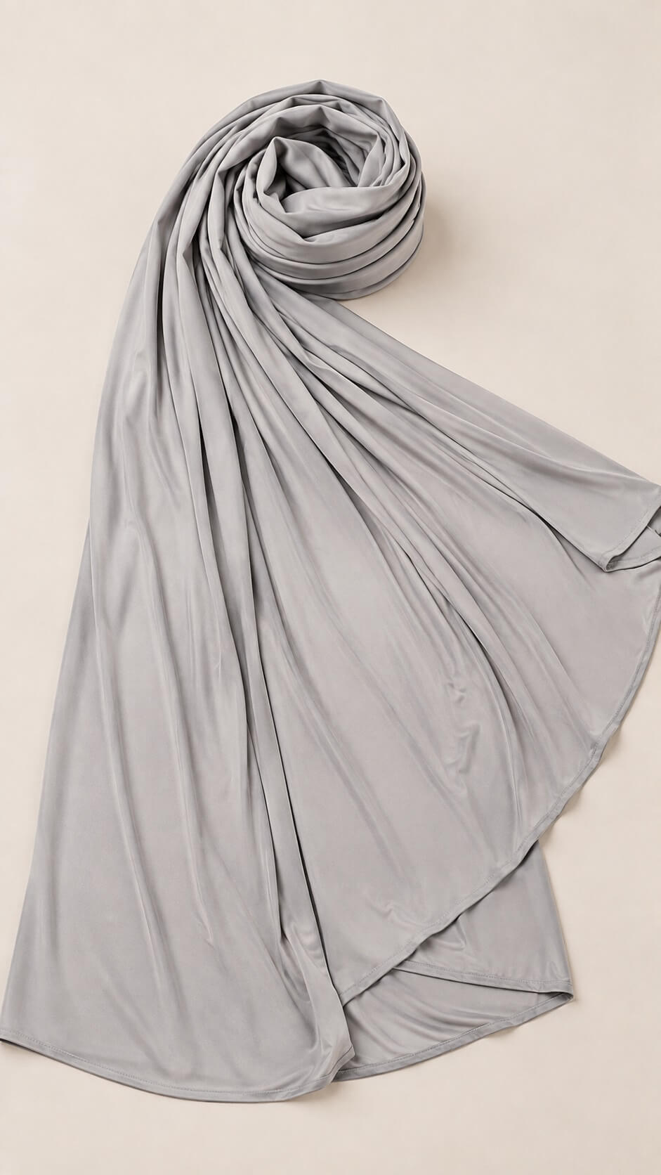 Liquid Jersey Hijab Hellgrau Graues Liquid Jersey Kopftuch Hellgrau Detailaufnahme